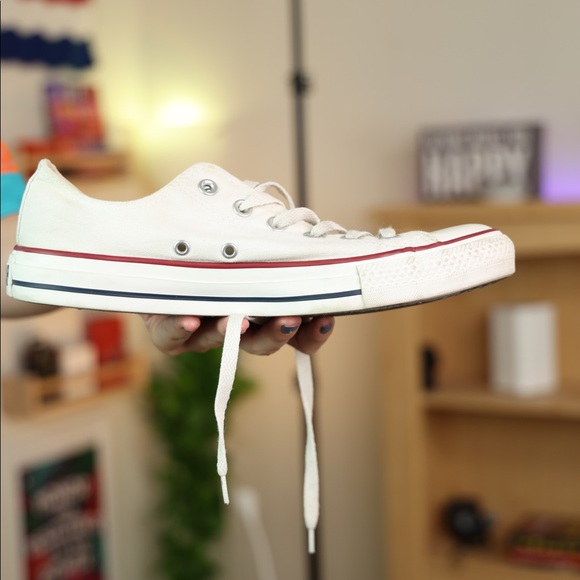 White Converse - Picture 4 of 15